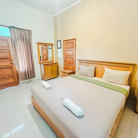 Lembah Rinjani Villa & Resto Syariah By Ecommerceloka Sembalunlawang Exterior photo