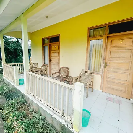 Lembah Rinjani Villa & Resto Syariah By Ecommerceloka Sembalunlawang Exterior photo