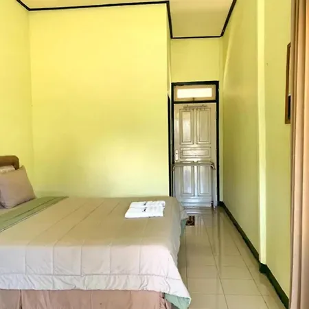 Lembah Rinjani Villa & Resto Syariah By Ecommerceloka Sembalunlawang Exterior photo