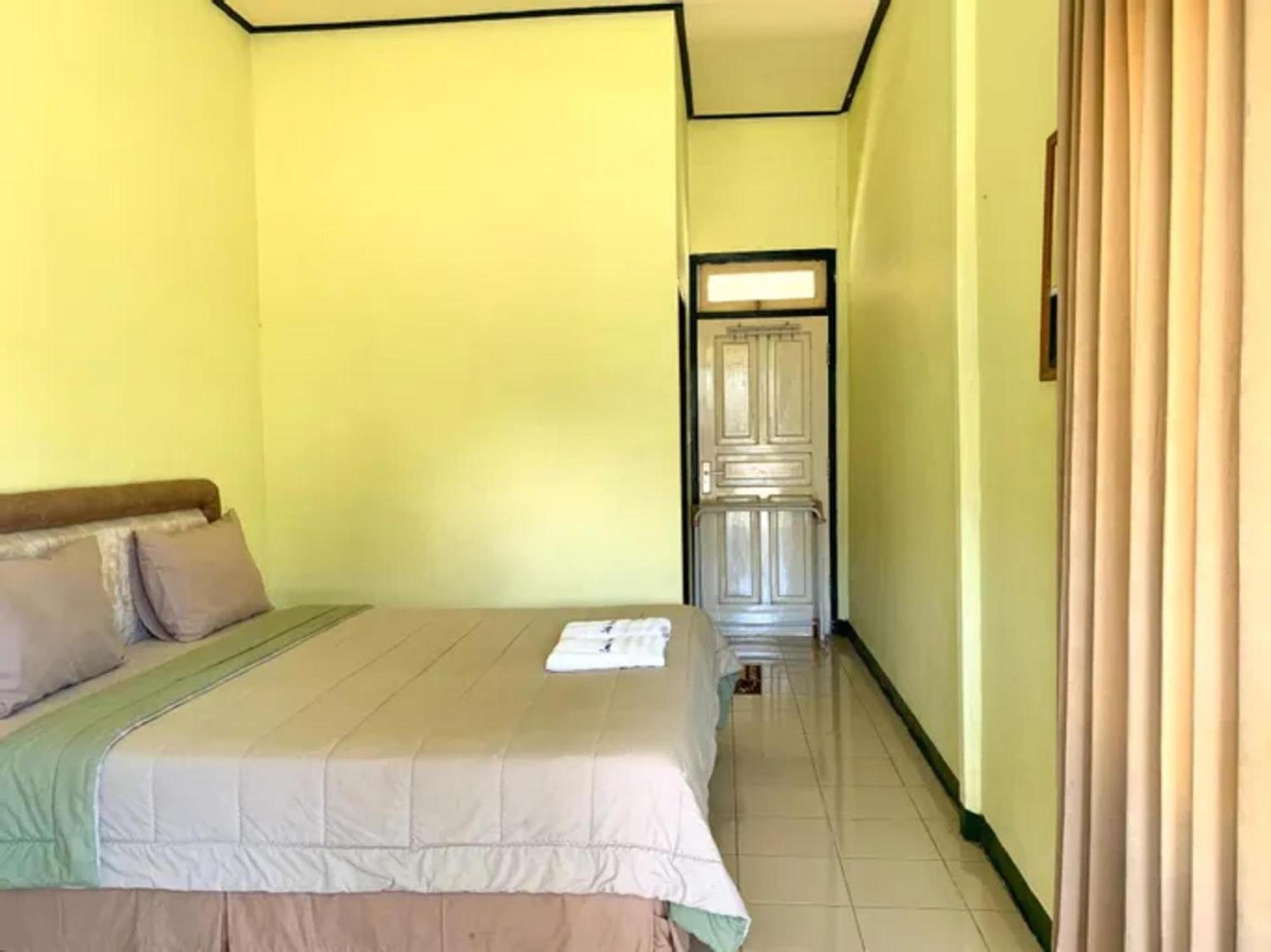 Lembah Rinjani & Resto Syariah By Ecommerceloka Homestay *